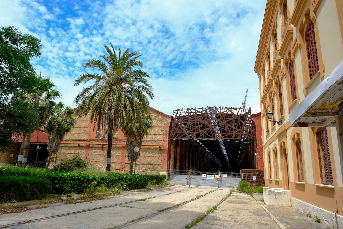 Fotos: estado actual de los Depósitos de Tabaco en Cádiz, donde se ubicará la Ciudad de la Justicia