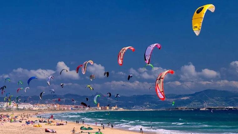 Imagen de una playa de Tarifa
