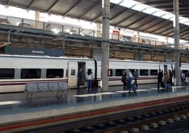Retrasos en trenes de Cádiz por una incidencia técnica en un AVE Madrid-Sevilla