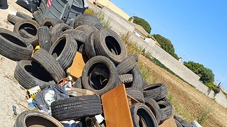 Buscan en Chiclana al autor de un escandaloso vertido ilegal: se enfrenta a una multa igual de escandalosa