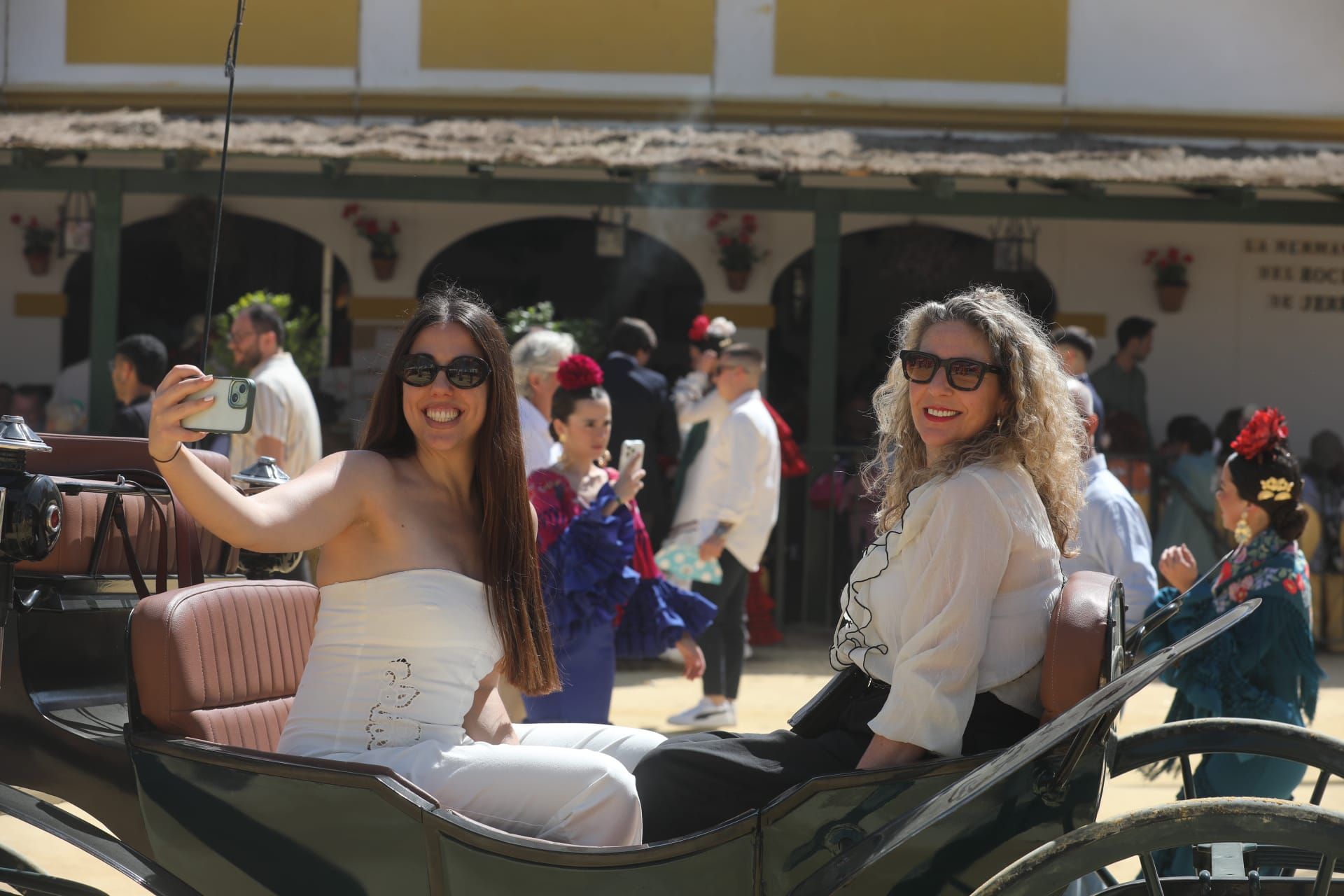 Fotos: Gran ambiente en el domingo de Feria de Jerez