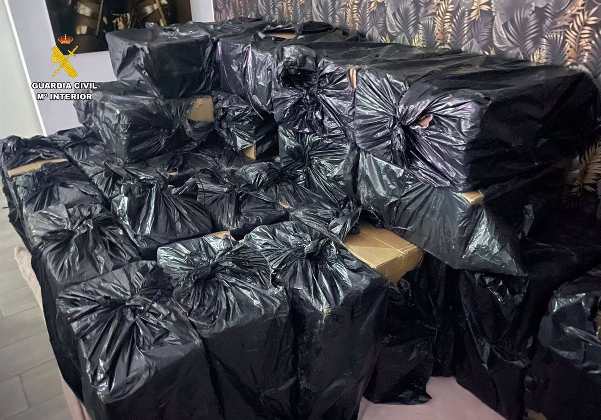 Detenidos en Los Barrios con 22.000 cajetillas de tabaco de contrabando