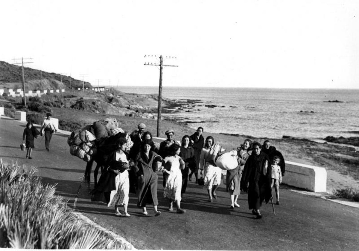Éxodo de Málaga por la carretera en la Guerra Civil Española