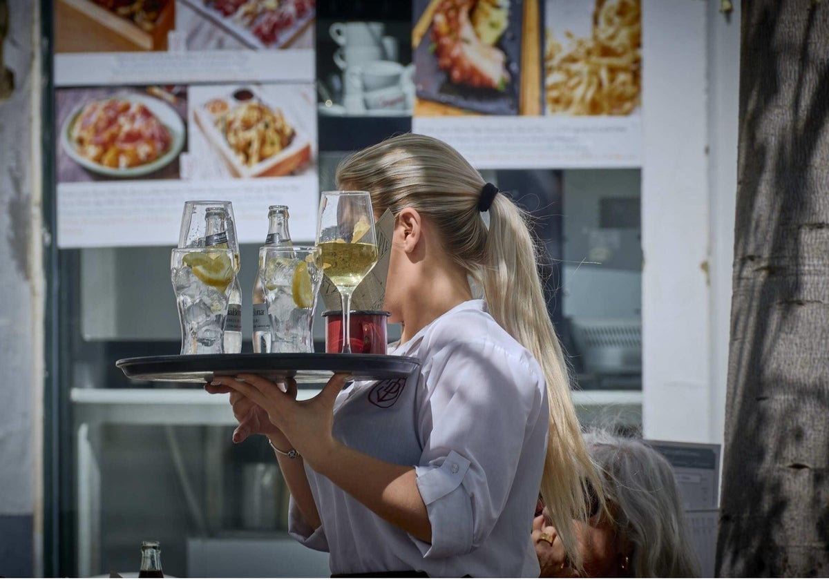 La hostelería es uno de los sectores con más mano de obra en Cádiz