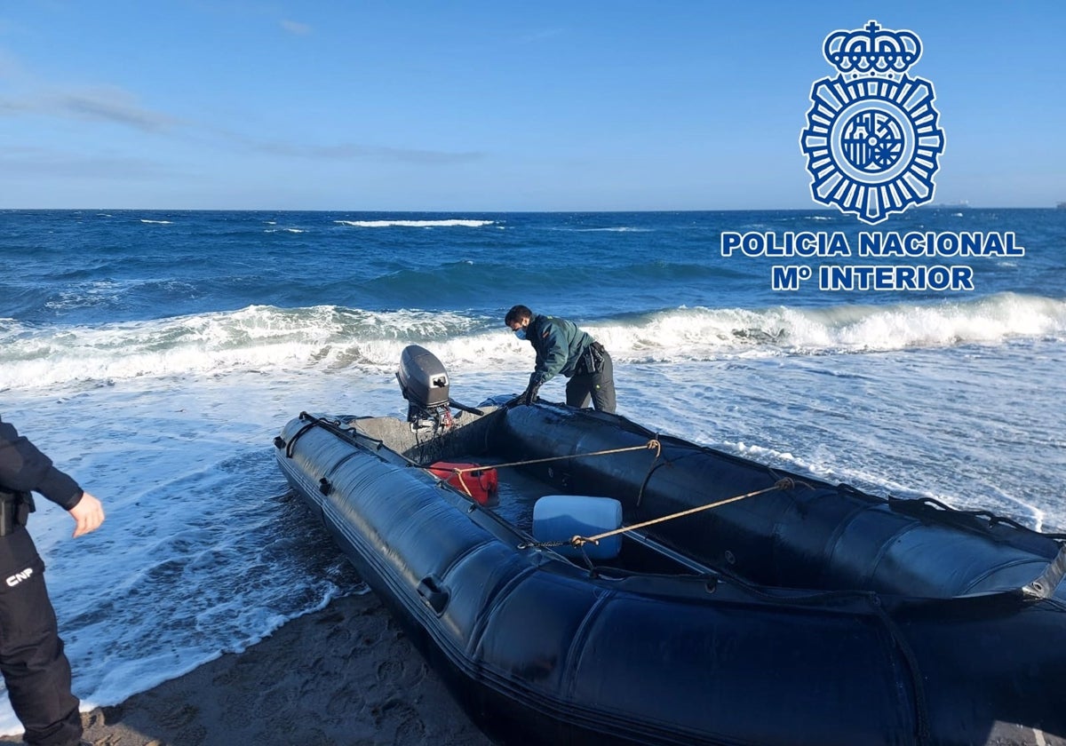 Policías nacionales forman a agentes europeos en Algeciras sobre narcolanchas