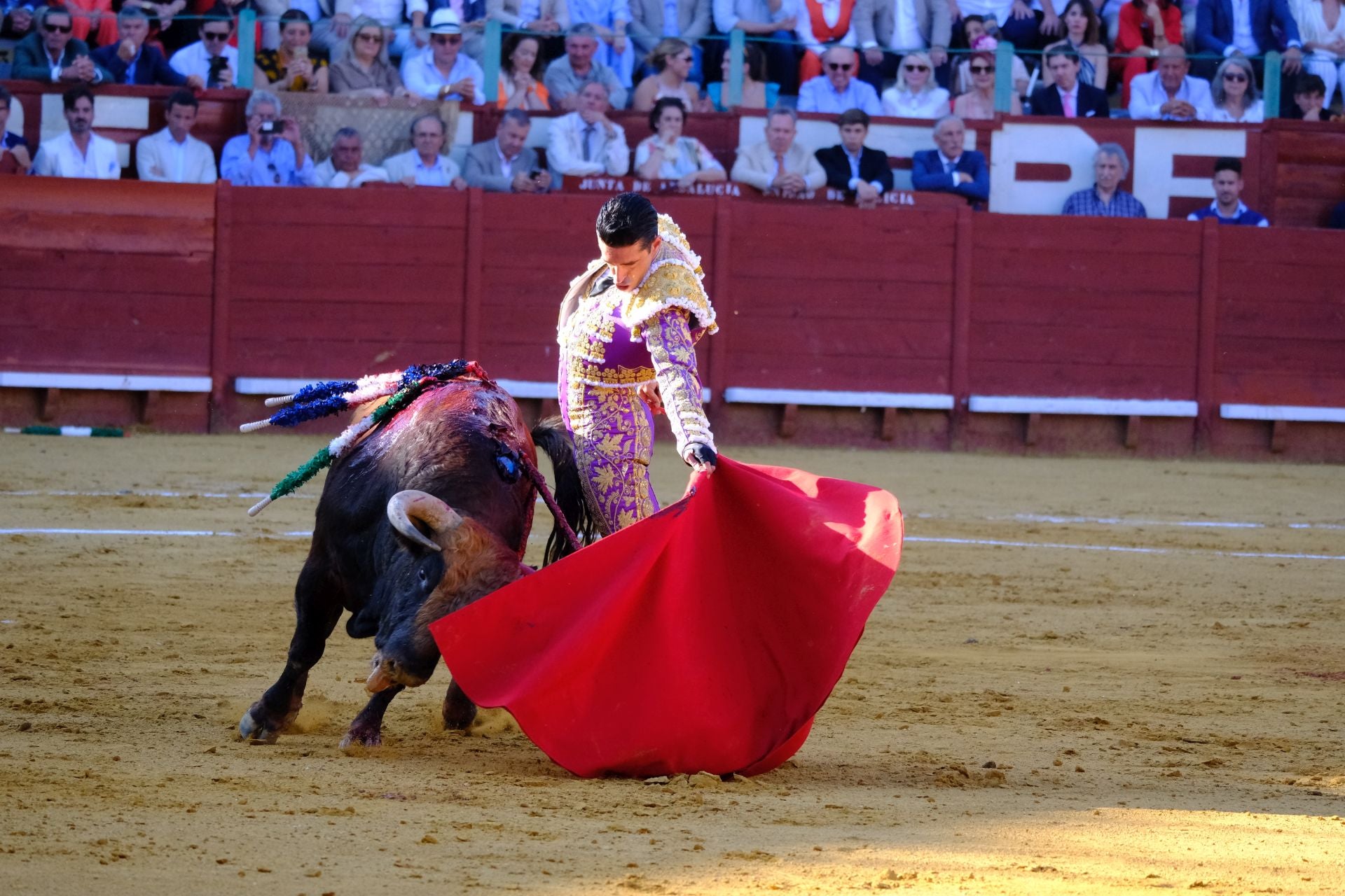 Fotos: Talavante y Roca Rey brillan en Jerez