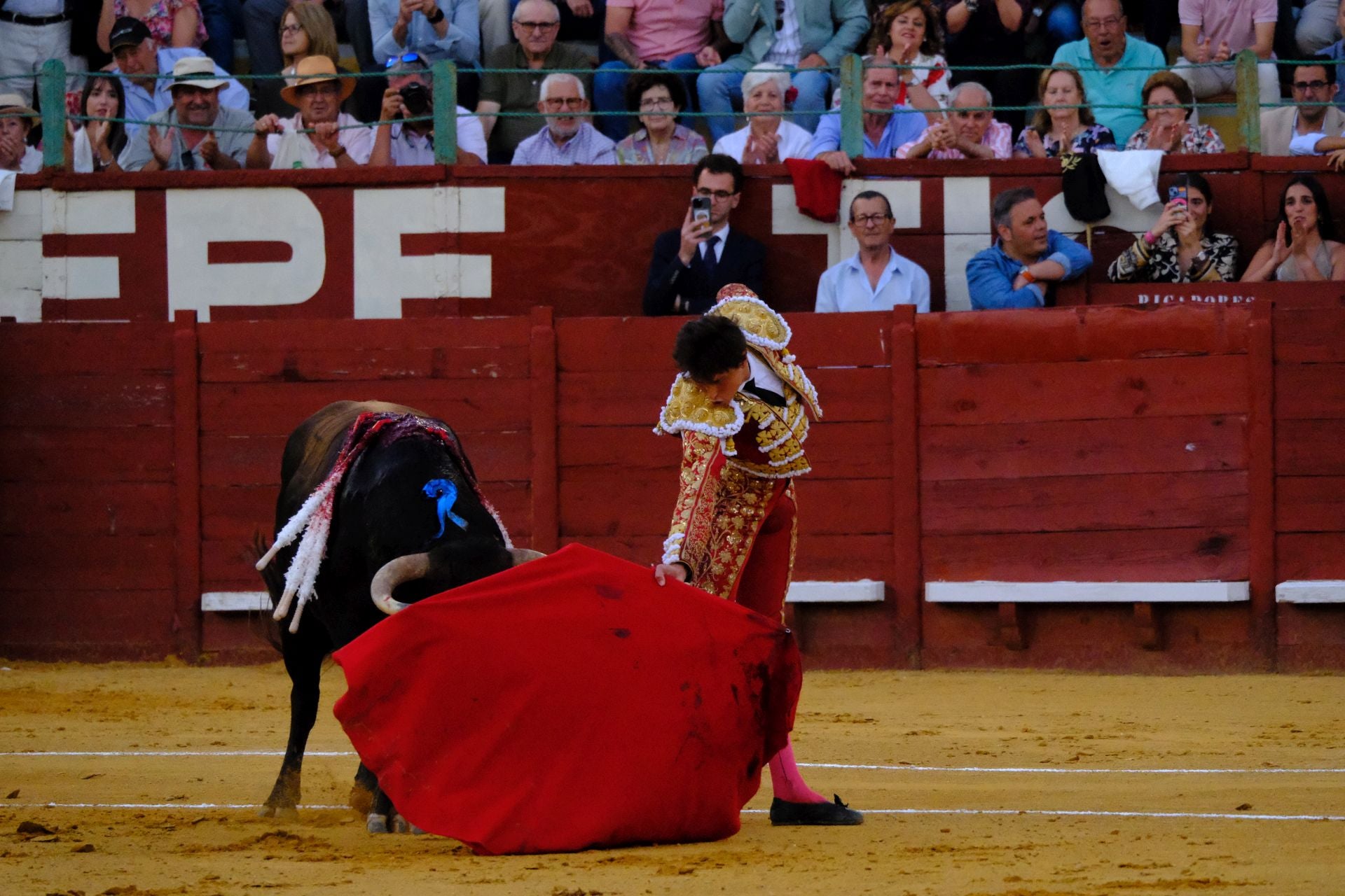 Fotos: Talavante y Roca Rey brillan en Jerez