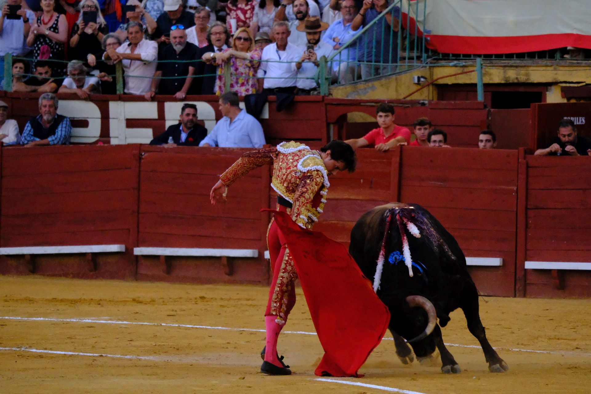 Fotos: Talavante y Roca Rey brillan en Jerez