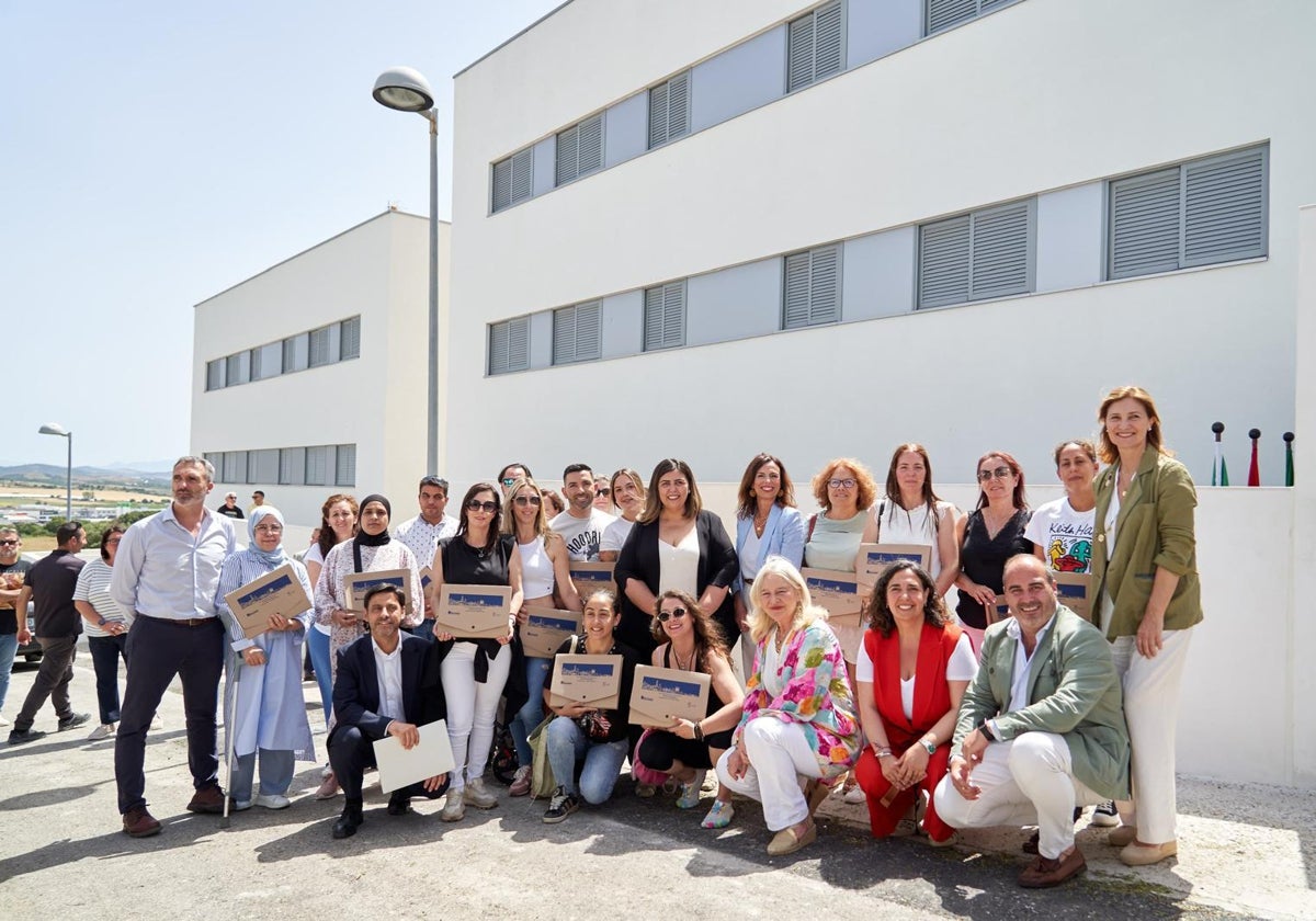 Entrega de las 18 viviendas protegidas en régimen especial de alquiler social.