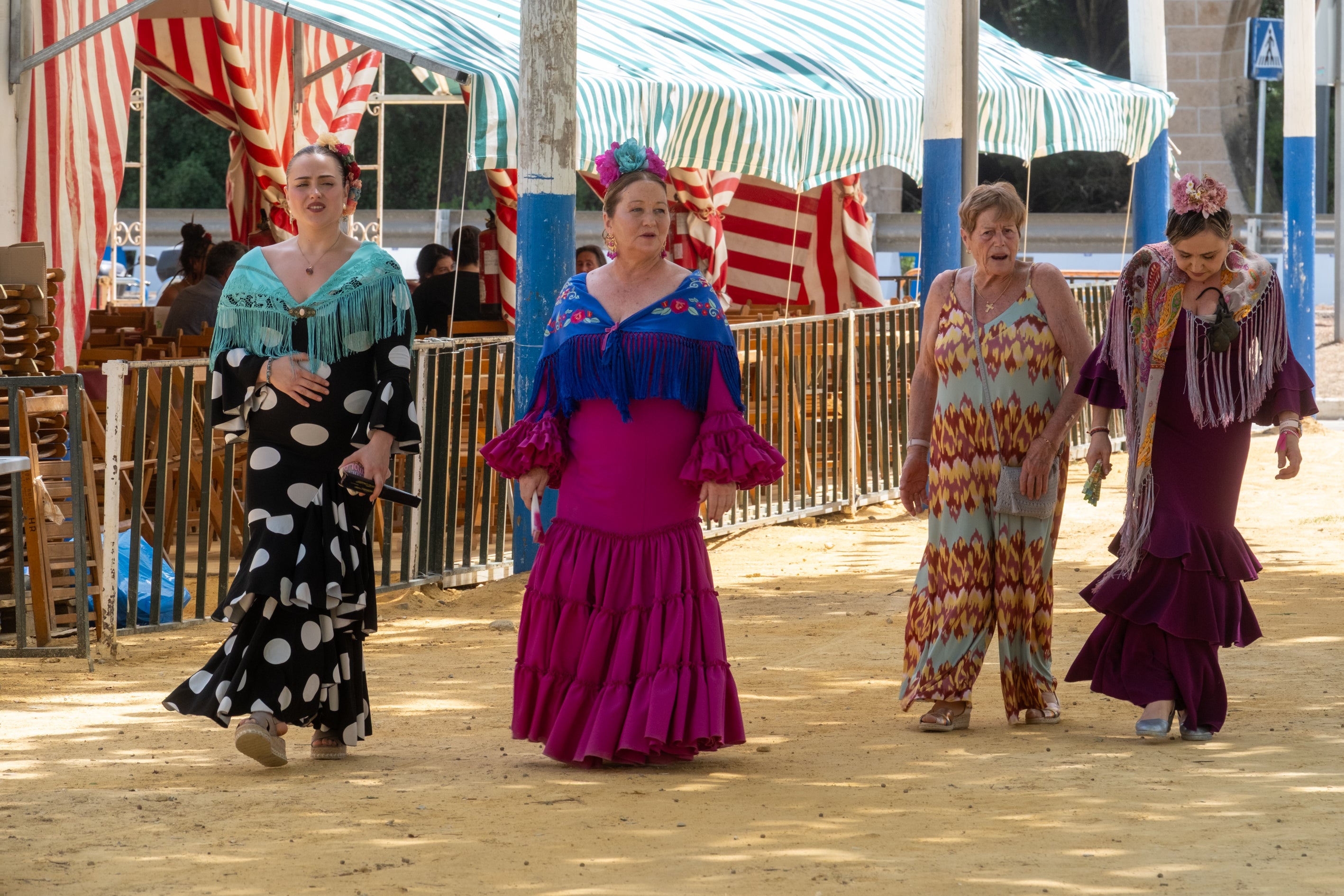El calor marca el jueves de Feria en El Puerto