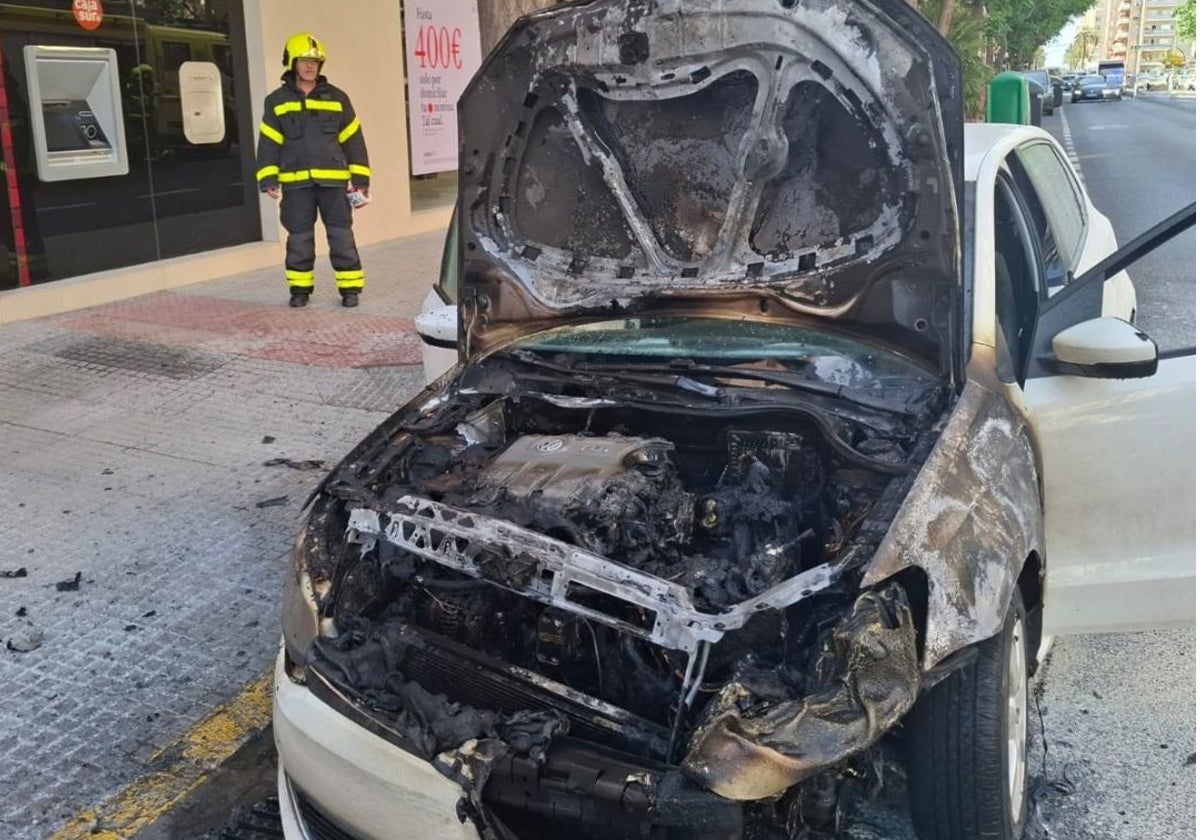 La parte delantera del vehículo ha quedado calcinada