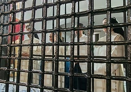 La Virgen de la Merced visita a las Madres Concepcionistas del Monasterio de Santa María de Cádiz en su Rosario Público por el barrio