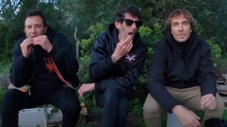 Kichi, exalcalde de Cádiz, profesor... y guitarrista punk entre cervezas y humo