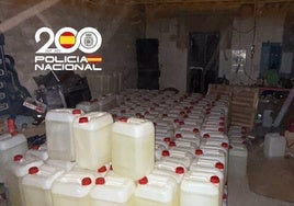 Cae en El Puerto una red de abastecimiento de gasolina para narcolanchas con 8.200 litros incautados