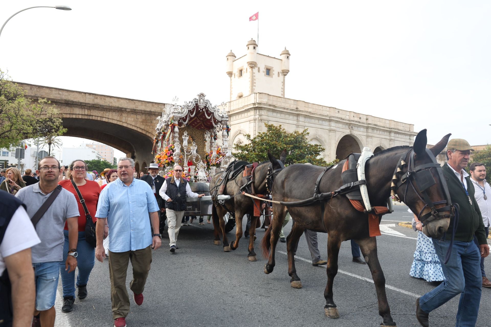 Fotos: La hermandad del Rocío de Cádiz, camino de la aldea