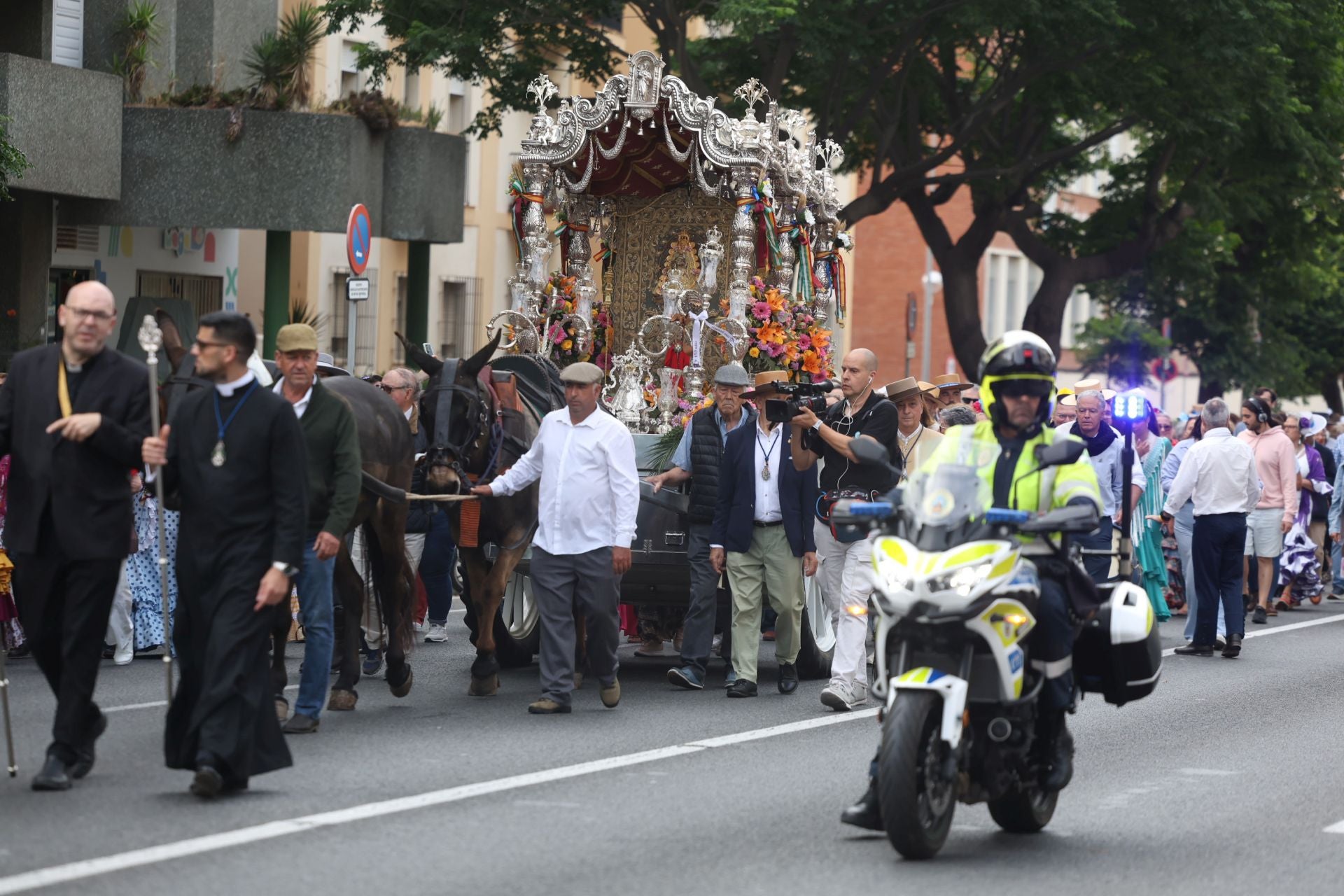 Fotos: La hermandad del Rocío de Cádiz, camino de la aldea