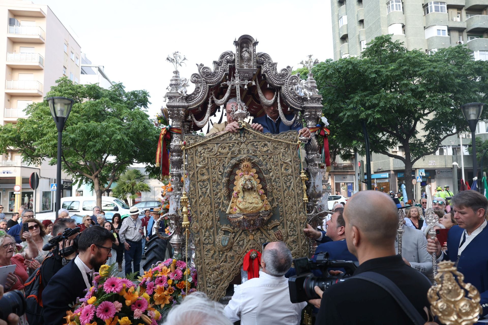 Fotos: La hermandad del Rocío de Cádiz, camino de la aldea