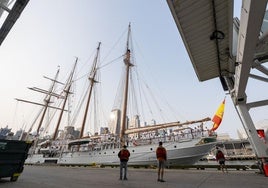Última escala del J. S. Elcano: la Princesa Leonor y la tripulación  rinden homenaje a las víctimas del buque escuela mexicano