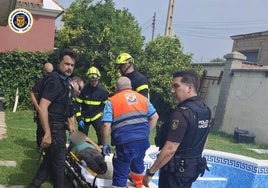 Un hombre herido tras caer a una piscina vacía en El Puerto
