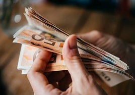 El TSJA rebaja a cuatro años la condena a un oficial del Registro de El Puerto por apropiarse de más de 400.000 euros