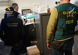 Cae una banda por estafar más de 20 millones de euros en el IVA de comercialización de móviles