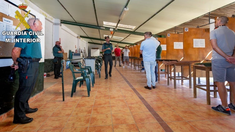 Investigan a seis médicos de dos centros de reconocimiento de Cádiz por emitir falsos informes de aptitud