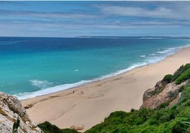 A la playa del Búnker conviene bajar ligero de equipaje... para no sufrir en exceso en la subida