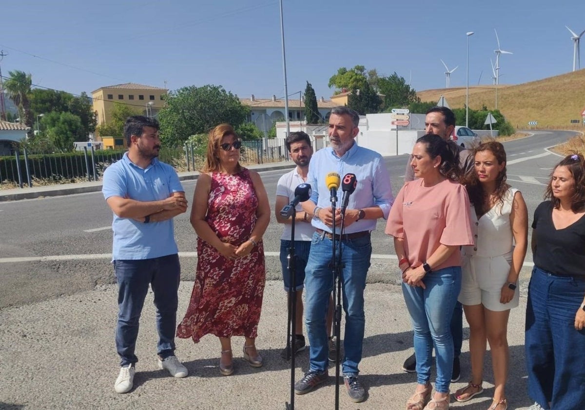 Representantes del PSOE de Cádiz, junto a cargos orgánicos y responsables públicos de Barbate y Tarifa