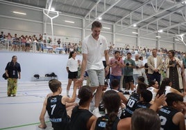 La Línea estrena pabellón Punto Ribot con inversión millonaria y la visita de Pau Gasol