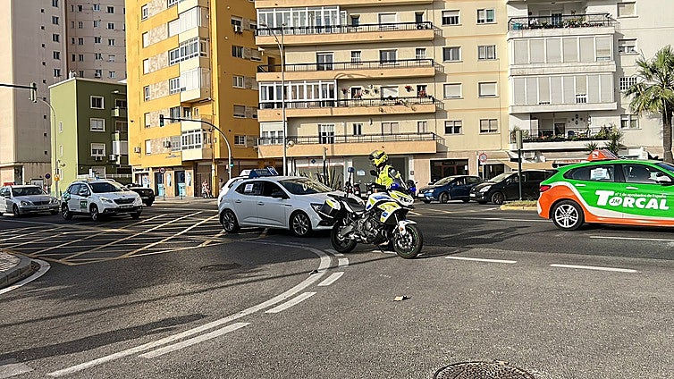 Las autoescuelas inician en Cádiz la huelga prevista por la falta de examinadores