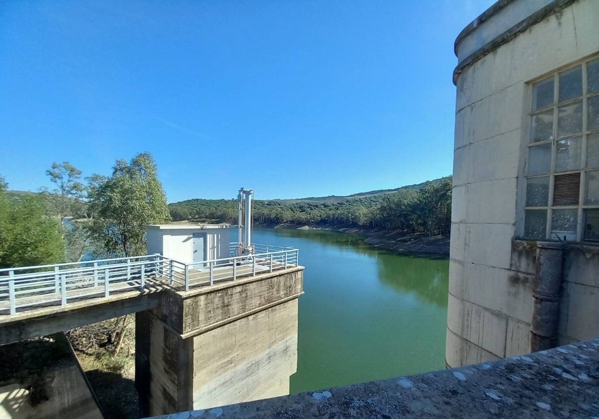 Los embalses de la provincia comienzan el verano al 54,86% de su capacidad, casi al doble que en 2024