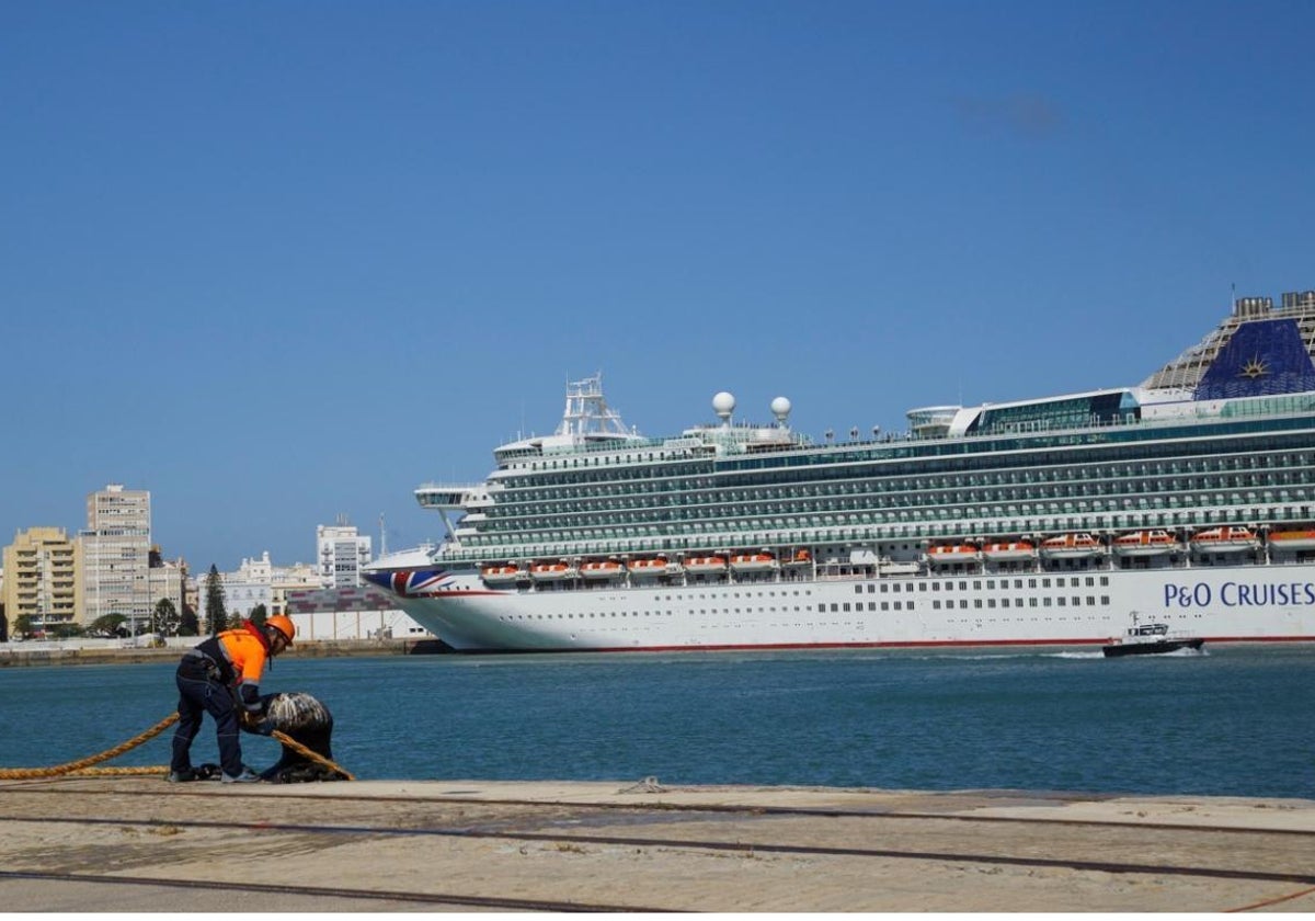 Imagen del crucero 'Ventura', que no hará escala en Cádiz por la huelga