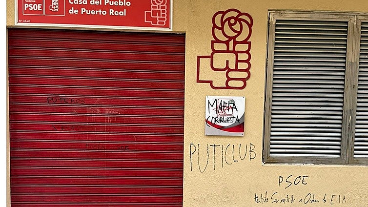 Actos vandálicos contra la sede del PSOE de Puerto Real: «estas acciones no nos van a silenciar»