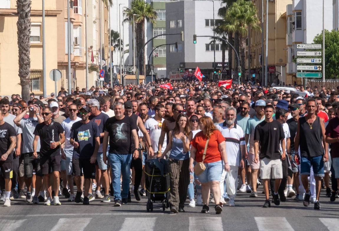 Fotos: Así ha sido la protesta de la huelga del metal en Cádiz de este miércoles