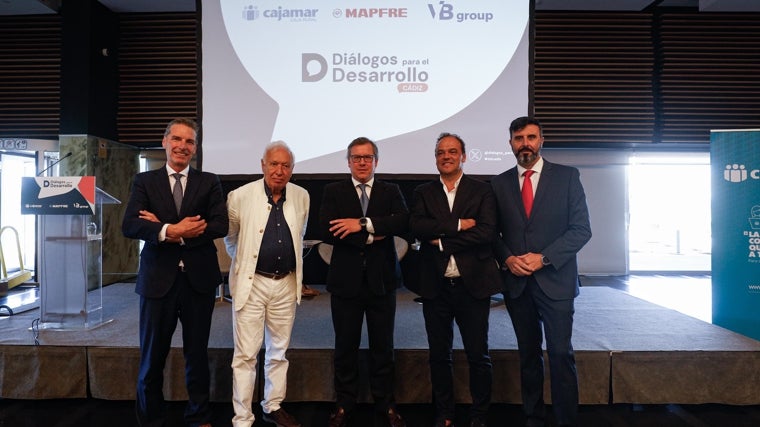 José Manuel García-Margallo y José Carlos Díez analizan desde Cádiz el futuro geopolítico y económico de España y Europa en un contexto de cambio