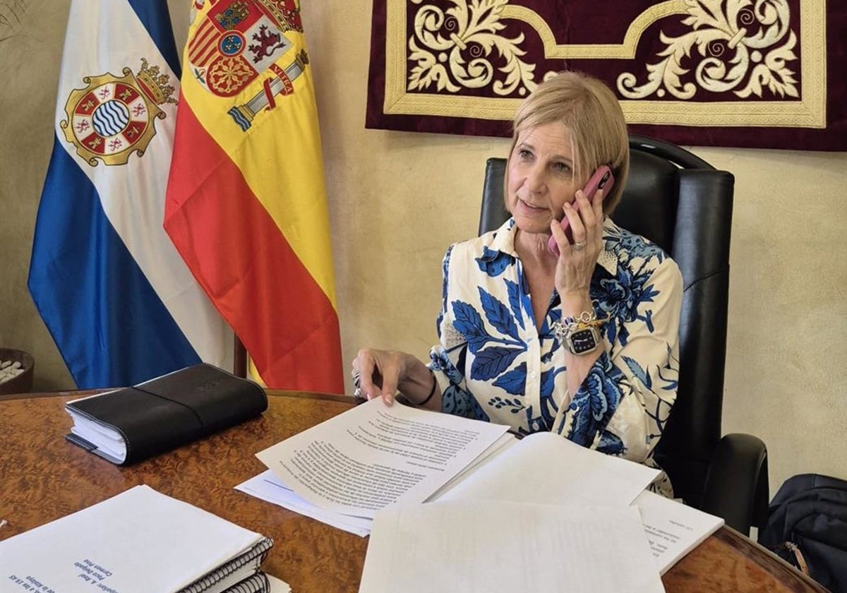 Endesa transmite por teléfono a la alcaldesa de Jerez las posibles soluciones a los cortes de luz en las Entidades Locales Autónomas