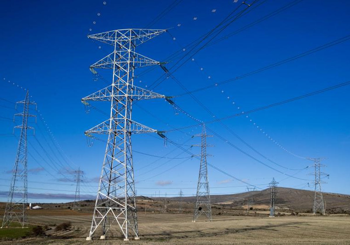 El PP de Cádiz lleva al Parlamento la exigencia al Gobierno de infraestructuras eléctricas para la provincia