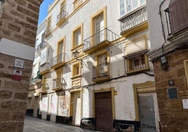 El PSOE de Cádiz: «Estamos construyendo y abriendo hoteles por encima de lo que el turismo demanda en la ciudad»