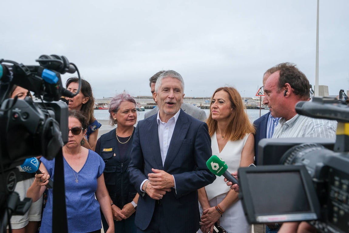 Fotos: Grande-Marlaska visita el puerto de Tarifa