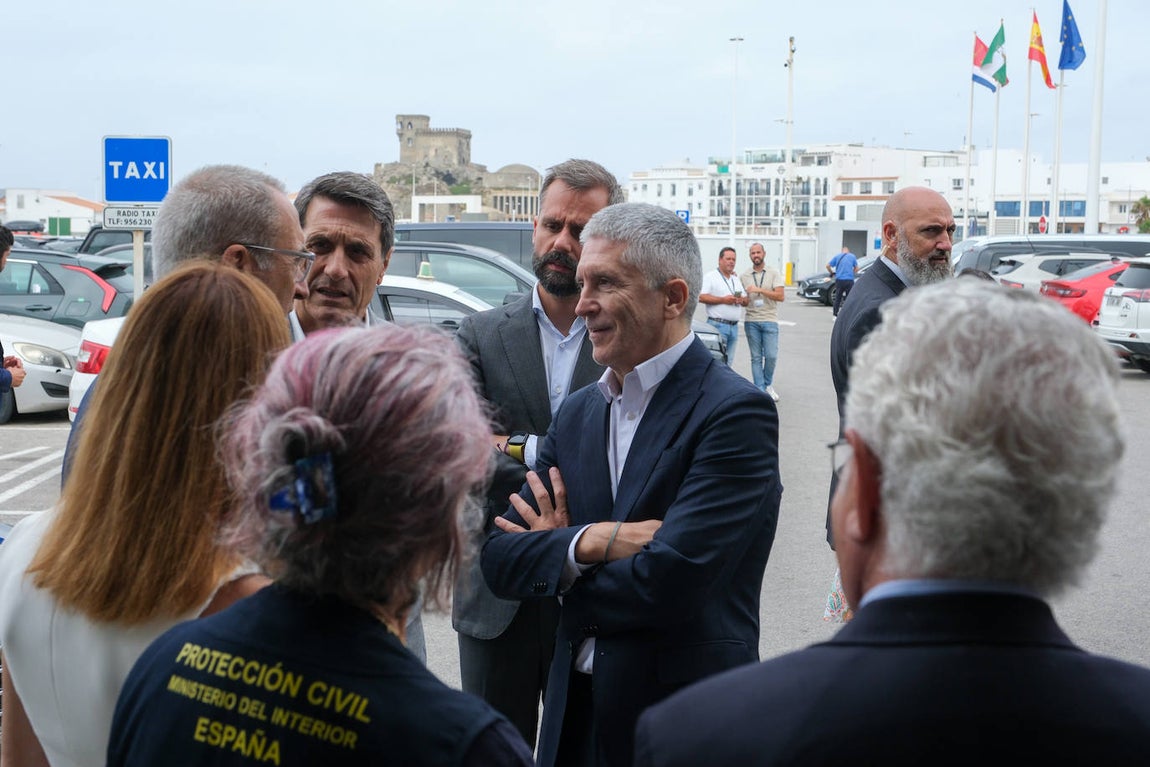 Fotos: Grande-Marlaska visita el puerto de Tarifa