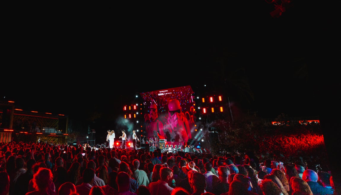 Fotos: La noche más ochentera arrasa en Concert Music Festival