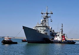 La 'Numancia' entra en el astillero de Cádiz tras el conflicto del Metal y el jueves, el 'Juan Carlos I' en Puerto Real