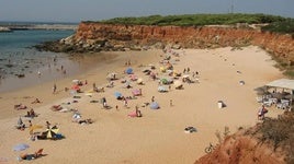 Vista de la Cala del Aceite en Conil