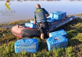 Interceptado un alijo de más de 1.000 kilos de hachís por las costas de Chiclana