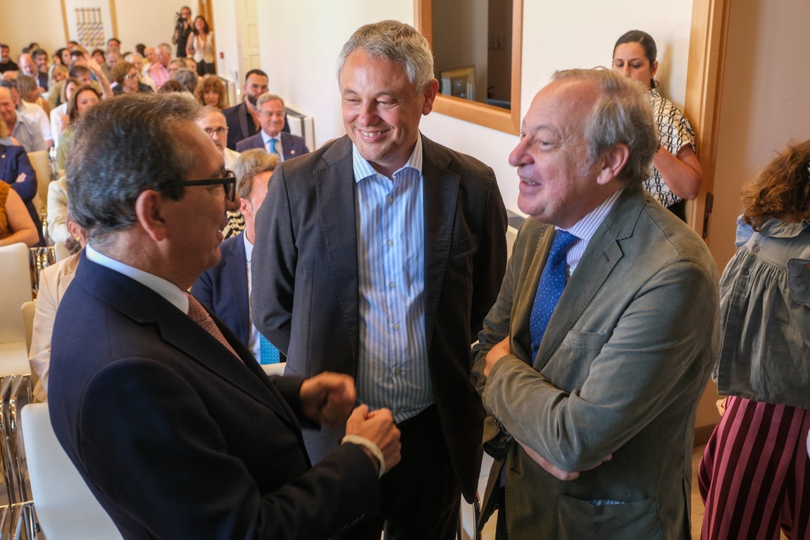 Las imágenes del acto de entrega del premio Gaditano de Adopción