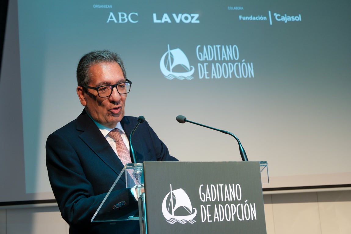 Las imágenes del acto de entrega del premio Gaditano de Adopción