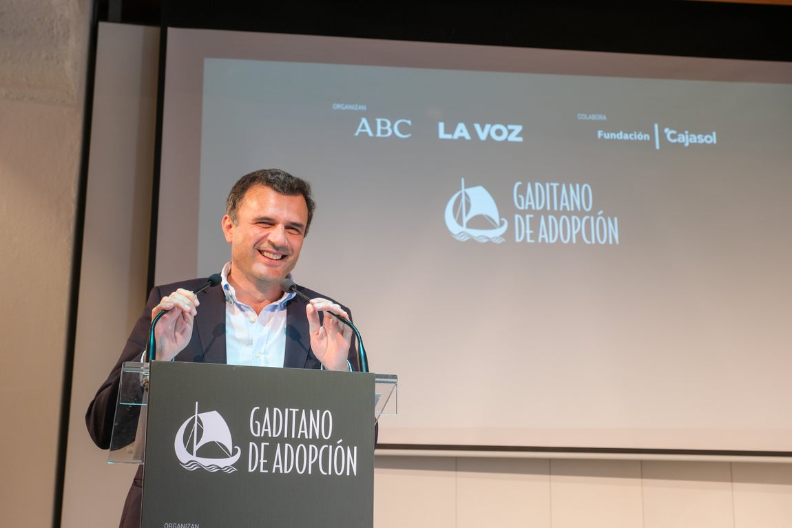 Las imágenes del acto de entrega del premio Gaditano de Adopción