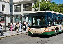 El alcalde de Cádiz descarta el rescate municipal de los autobuses urbanos «porque no es la solución» a la huelga
