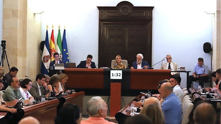 El pleno del Ayuntamiento de Jerez aprueba inicialmente el proyecto del presupuesto para 2025
