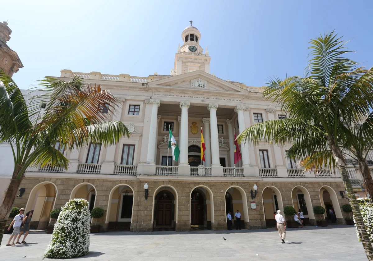 El Ayuntamiento de Cádiz aprueba ayudas directas para entidades sociales por valor de 261.500 euros
